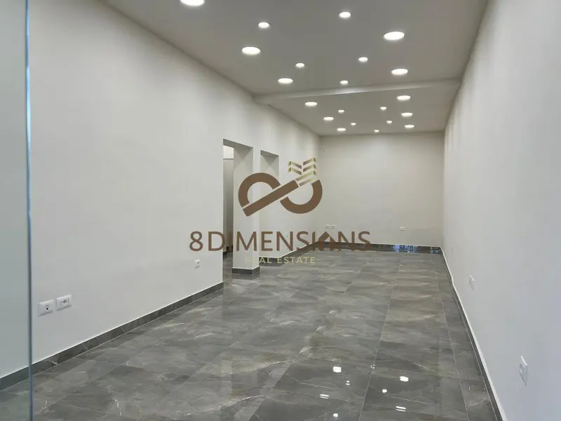 Dyqan në shitje në Stadiumi Dinamo, Tiranë, 70 m²