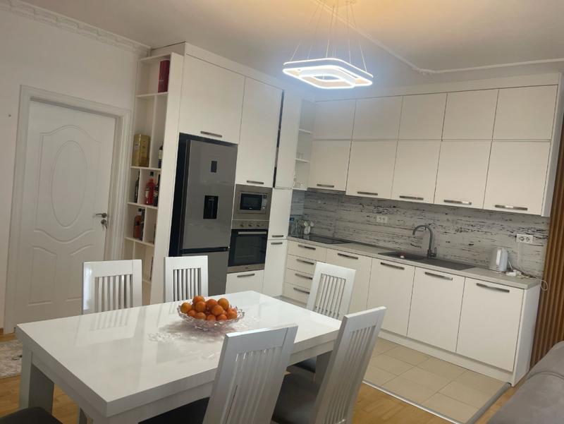 Apartament 2+1 me qera në Dora Residence, Tiranë, 110 m². Foto 3 nga 8