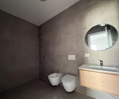 Ufficio in affitto a Pazari i Ri, Tirana, 107 m². Foto 2 di 3