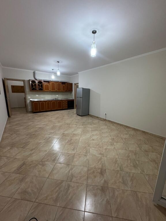 Appartamento 2+1 in affitto a Tregu Elektrik, Tirana, 100 m². Foto 1 di 3