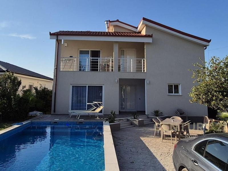 Vilë në shitje në Qerret Beach, Kavajë, 140 m²