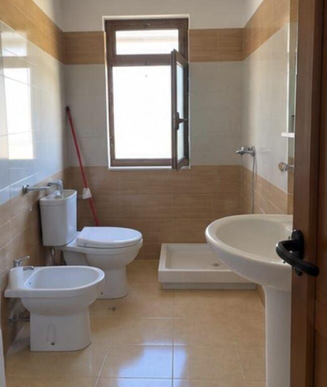 Apartament 1+1 me qera në Tiranë, 55 m². Foto 4 nga 5