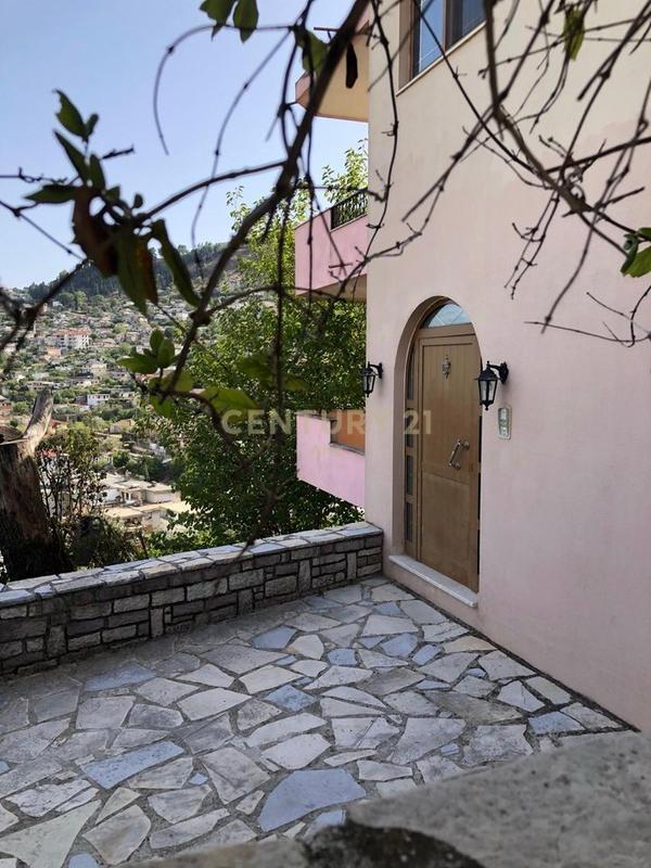Vilë në shitje në Koder e Shtufit, Gjirokastër, 450 m²