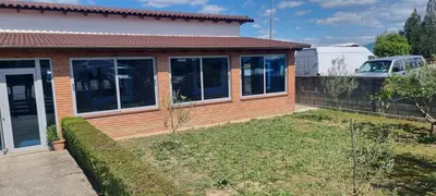 Locale in vendita a Syzez, Berat, 499 m². Foto 1 di 11