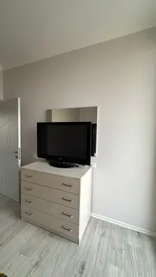 Apartament 1+1 me qera në Rruga Riza Cerova, Tiranë, 72 m². Foto 5 nga 9