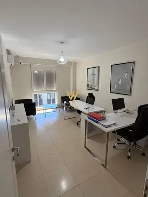 Ufficio in affitto a Rruga Ndre Mjeda, Tirana, 120 m². Foto 2 di 6