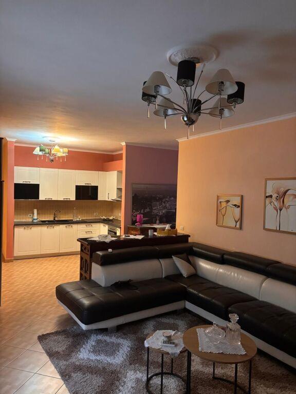 Apartament 2+1 në shitje në Rrethrrotullimi i Shkozës, Tiranë, 106 m². Foto 2 nga 8