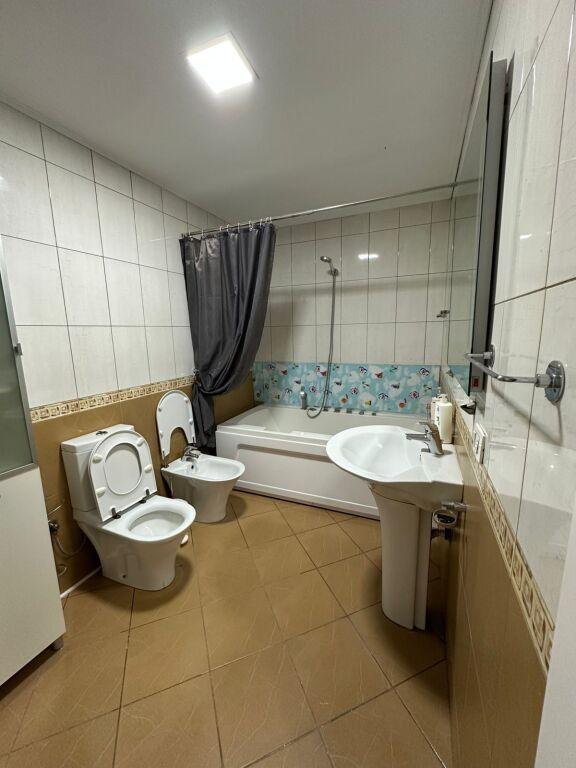 Apartament 1+1 me qera në Kristal Center, Tiranë, 65 m². Foto 5 nga 7