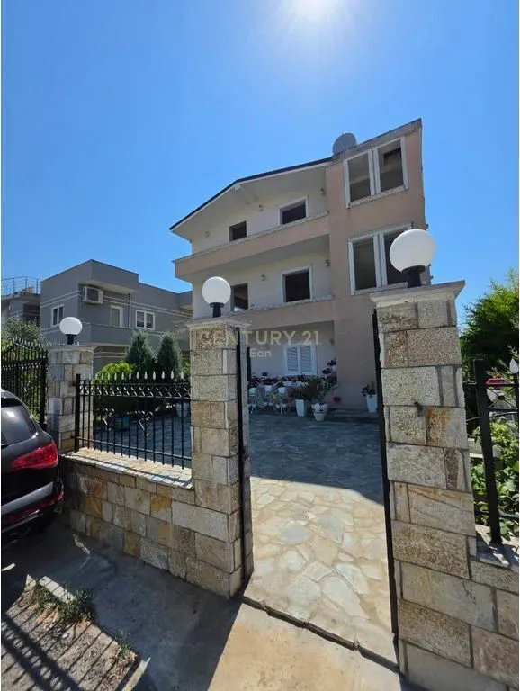 Vilë në shitje në Rrashbull, Durrës, 350 m². Foto 1 nga 12