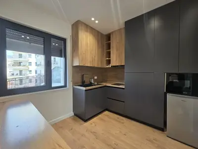 Ufficio in affitto a Rruga e Barrikadave, Tirana, 143 m². Foto 7 di 9