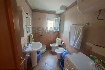 Appartamento 2+1 in affitto a Qendër, Valona, 85 m². Foto 10 di 11