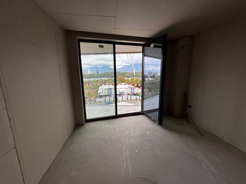 Apartament 2+1 në shitje në Liqeni Thatë, Tiranë, 153 m². Foto 3 nga 10
