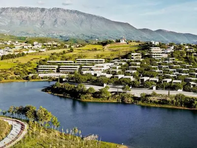 Apartment 3+2 for sale in Farkë, Tirana, 165 m². Photo 1 of 2