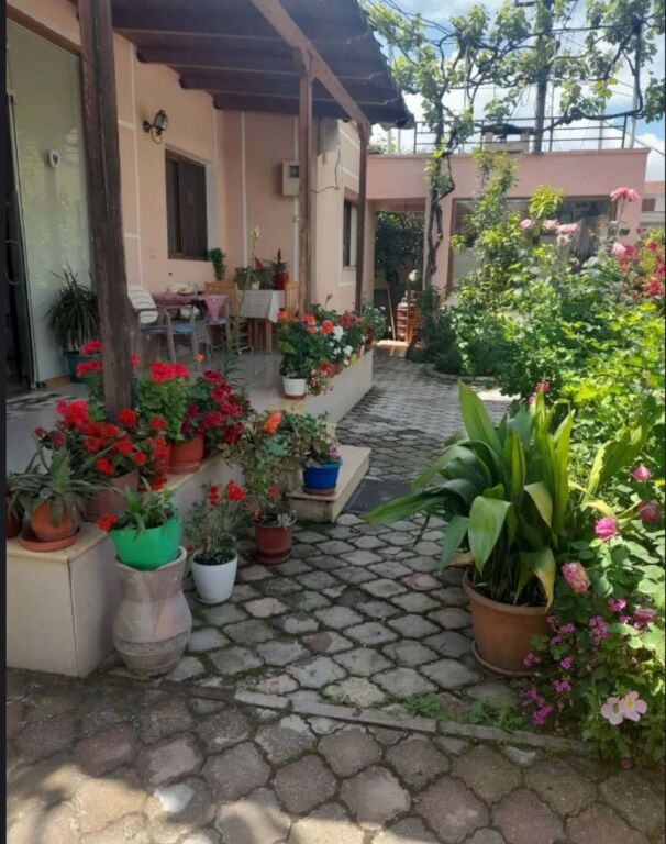 Casa indipendente in vendita a Kthesa e Kamzës, Tirana, 102 m². Foto 2 di 3